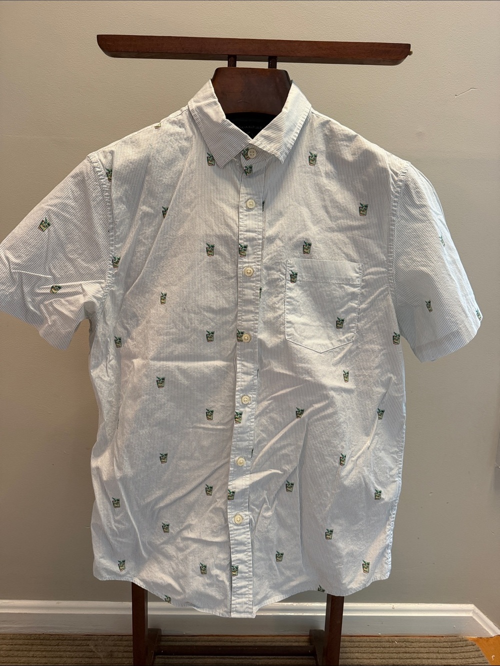 Banana Republic White Short-Sleeve Button-Down with Green Embroidery